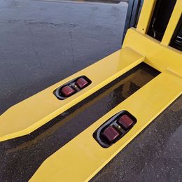 Yale MS16AC. Hochhubwagen