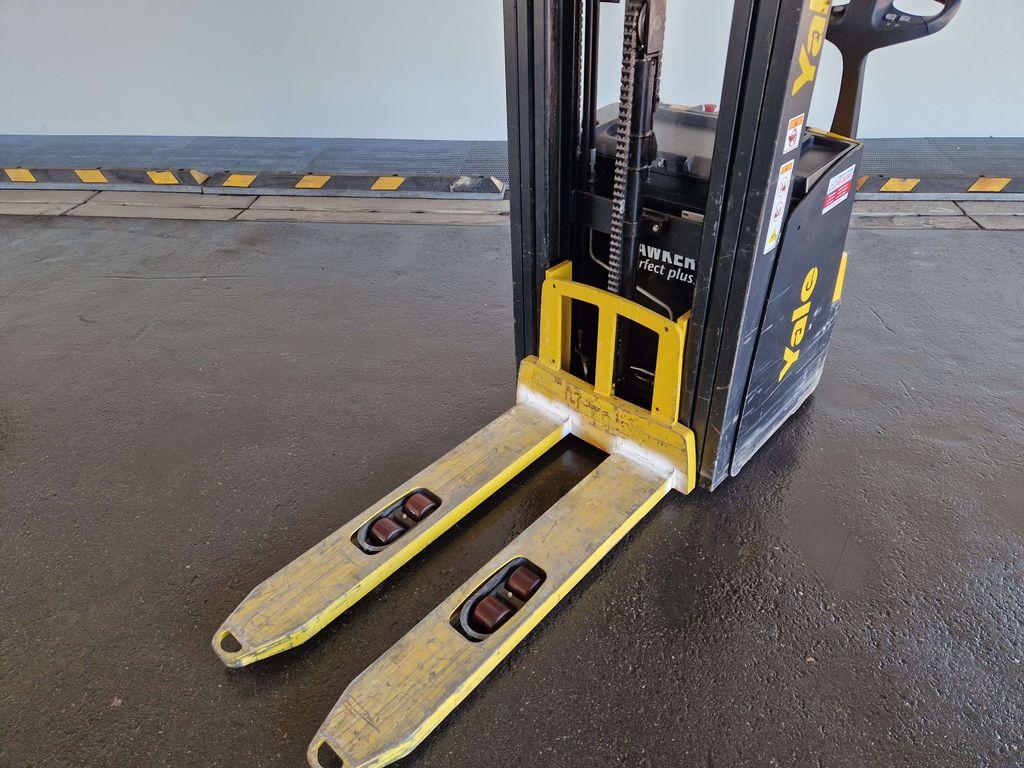 Gabelhochhubwagen gebraucht: Yale Hochhubwagen MS16AC Yale MS16AC Hochhubwagen