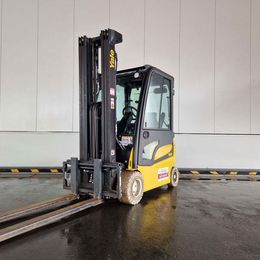 Yale ERP20VF. 4-Rad Elektrostapler