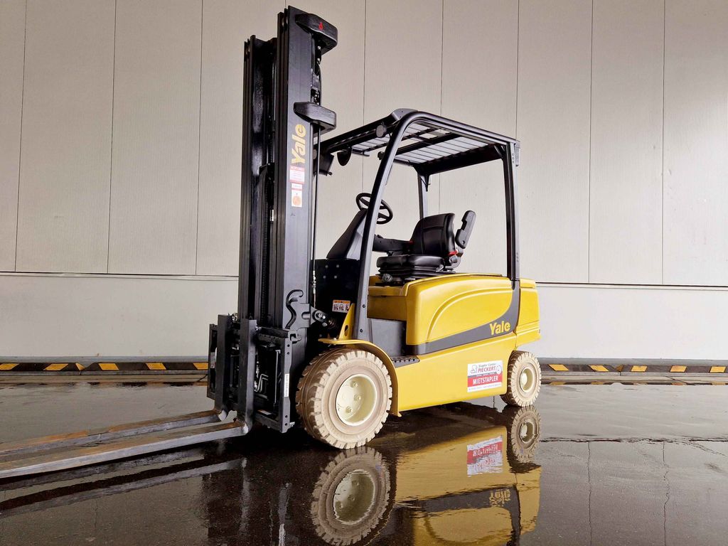 Frontstapler gebraucht: Yale 4-Rad Elektrostapler ERP35VL. Yale ERP35VL. 4-Rad Elektrostapler