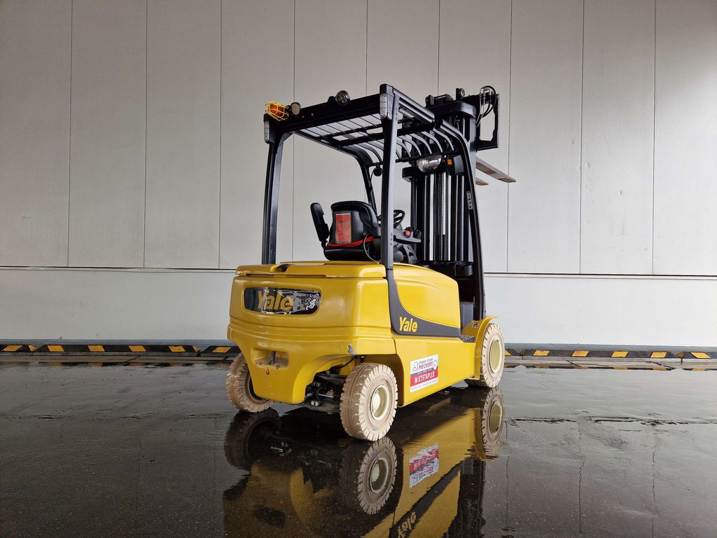 Frontstapler gebraucht: Yale 4-Rad Elektrostapler ERP35VL. Yale ERP35VL. 4-Rad Elektrostapler