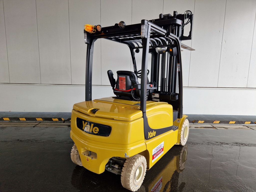 Frontstapler gebraucht: Yale 4-Rad Elektrostapler ERP35VL. Yale ERP35VL. 4-Rad Elektrostapler