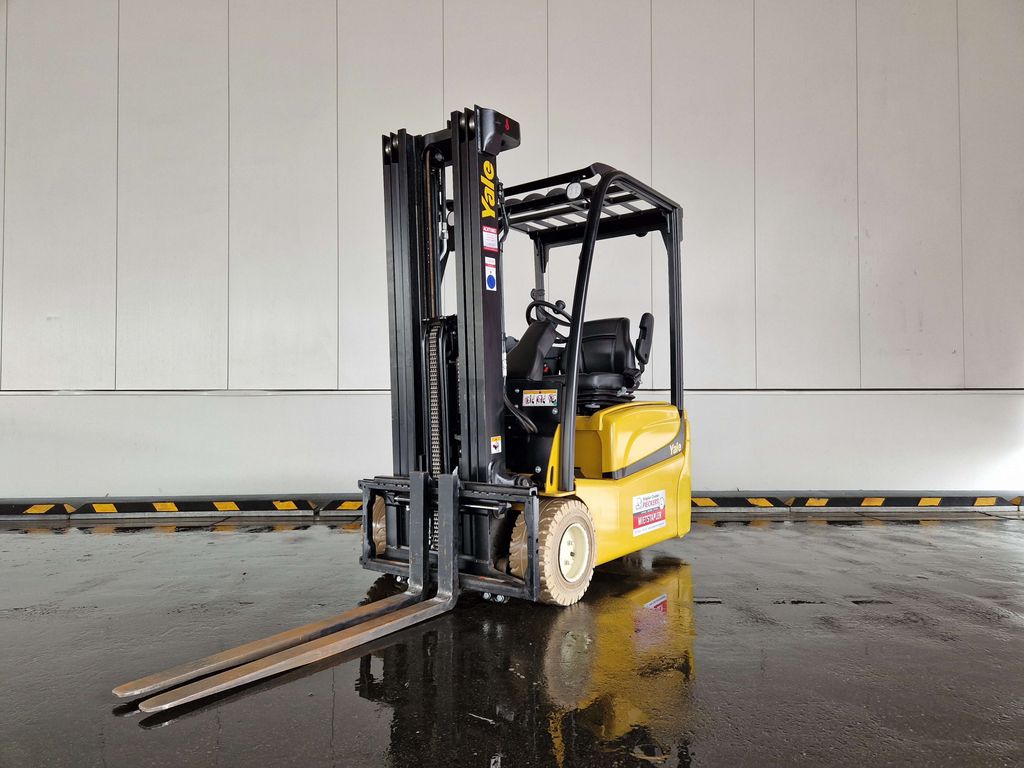 Frontstapler gebraucht: Yale 3-Rad Elektrostapler ERP20VT(MWB) Yale ERP20VT(MWB) 3-Rad Elektrostapler