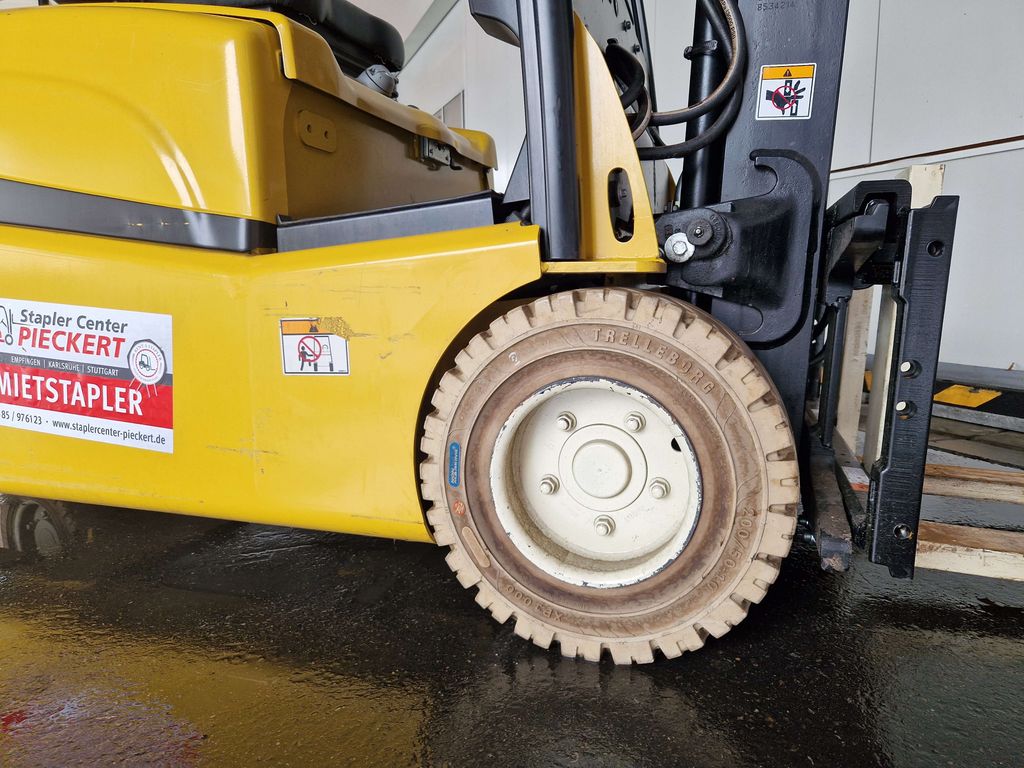 Frontstapler gebraucht: Yale 3-Rad Elektrostapler ERP20VT(MWB) Yale ERP20VT(MWB) 3-Rad Elektrostapler