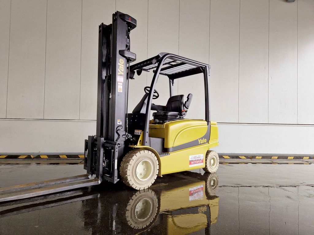 Frontstapler gebraucht: Yale 4-Rad Elektrostapler ERP35VL. Yale ERP35VL. 4-Rad Elektrostapler