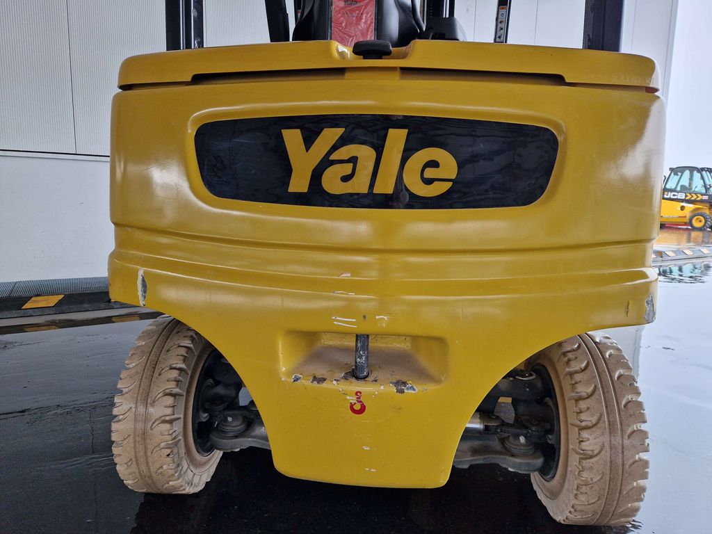 Frontstapler gebraucht: Yale 4-Rad Elektrostapler ERP35VL. Yale ERP35VL. 4-Rad Elektrostapler