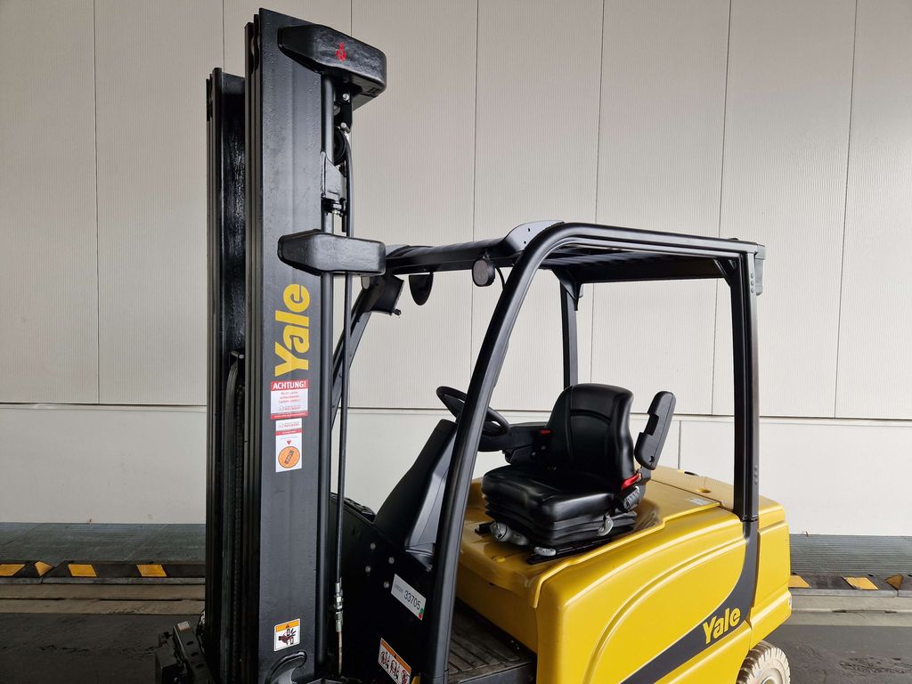 Frontstapler gebraucht: Yale 4-Rad Elektrostapler ERP35VL. Yale ERP35VL. 4-Rad Elektrostapler