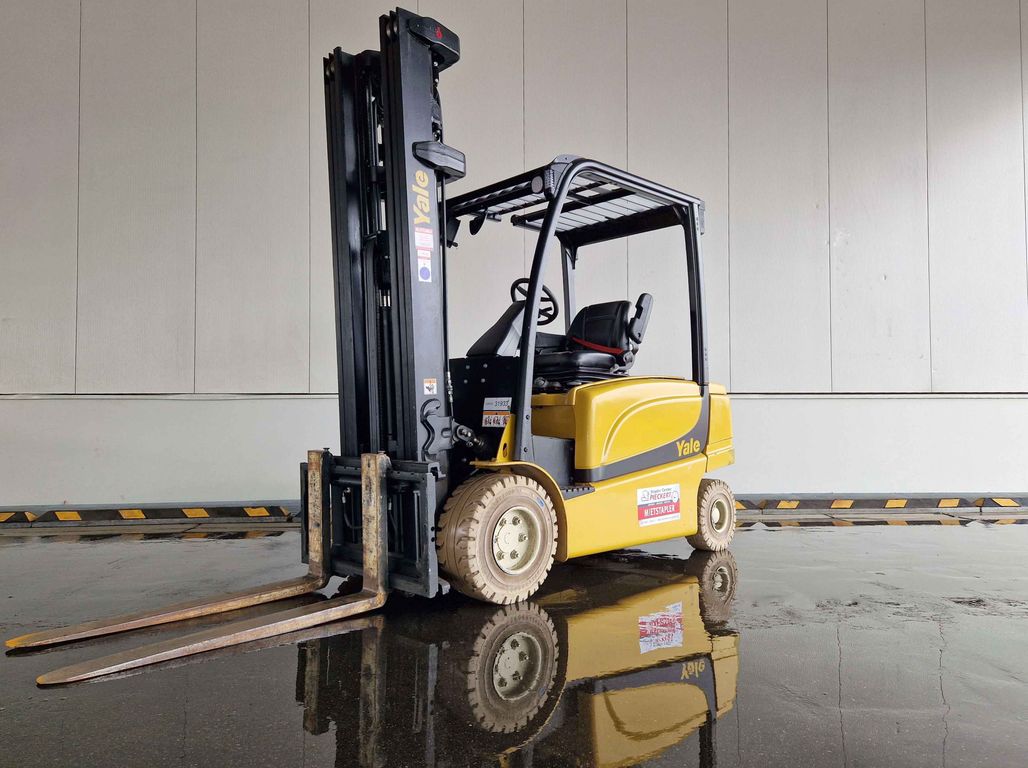 Frontstapler gebraucht: Yale 4-Rad Elektrostapler ERP35VL Yale ERP35VL 4-Rad Elektrostapler