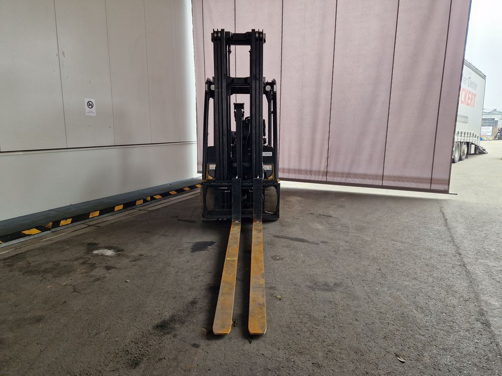 Frontstapler gebraucht: Yale 4-Rad Elektrostapler ERP35VL Yale ERP35VL 4-Rad Elektrostapler