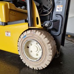 Frontstapler gebraucht: Yale 3-Rad Elektrostapler ERP20VT. Yale ERP20VT. 3-Rad Elektrostapler