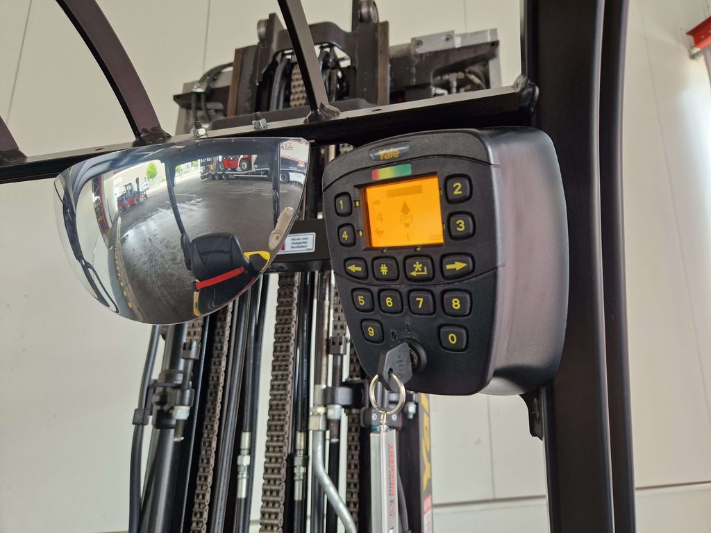 Frontstapler gebraucht: Yale 3-Rad Elektrostapler ERP20VT. Yale ERP20VT. 3-Rad Elektrostapler