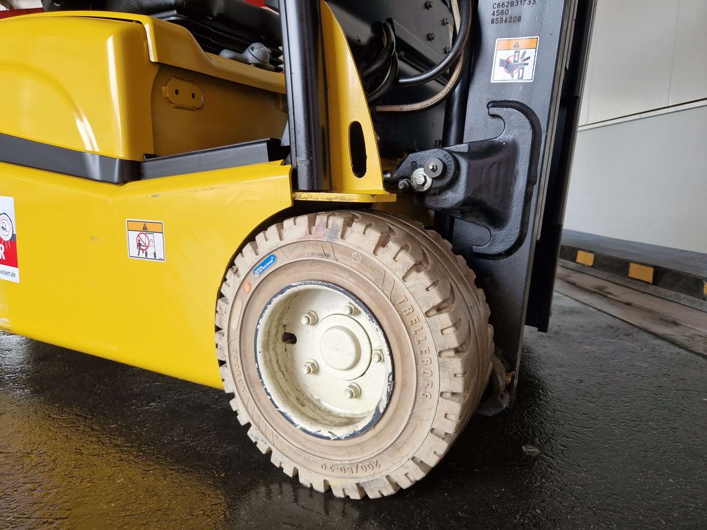 Frontstapler gebraucht: Yale 3-Rad Elektrostapler ERP20VT. Yale ERP20VT. 3-Rad Elektrostapler