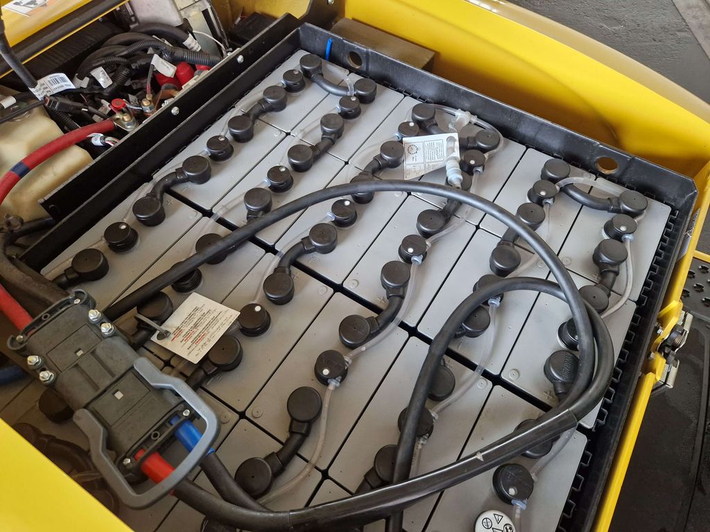 Frontstapler gebraucht: Yale 3-Rad Elektrostapler ERP20VT. Yale ERP20VT. 3-Rad Elektrostapler