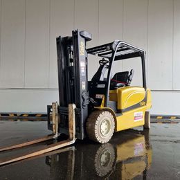 Yale ERP35VL 4-Rad Elektrostapler