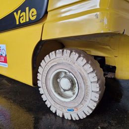 Yale ERP35VL. 4-Rad Elektrostapler