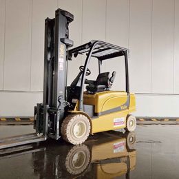 Yale ERP35VL. 4-Rad Elektrostapler