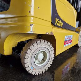 Yale ERP35VL 4-Rad Elektrostapler