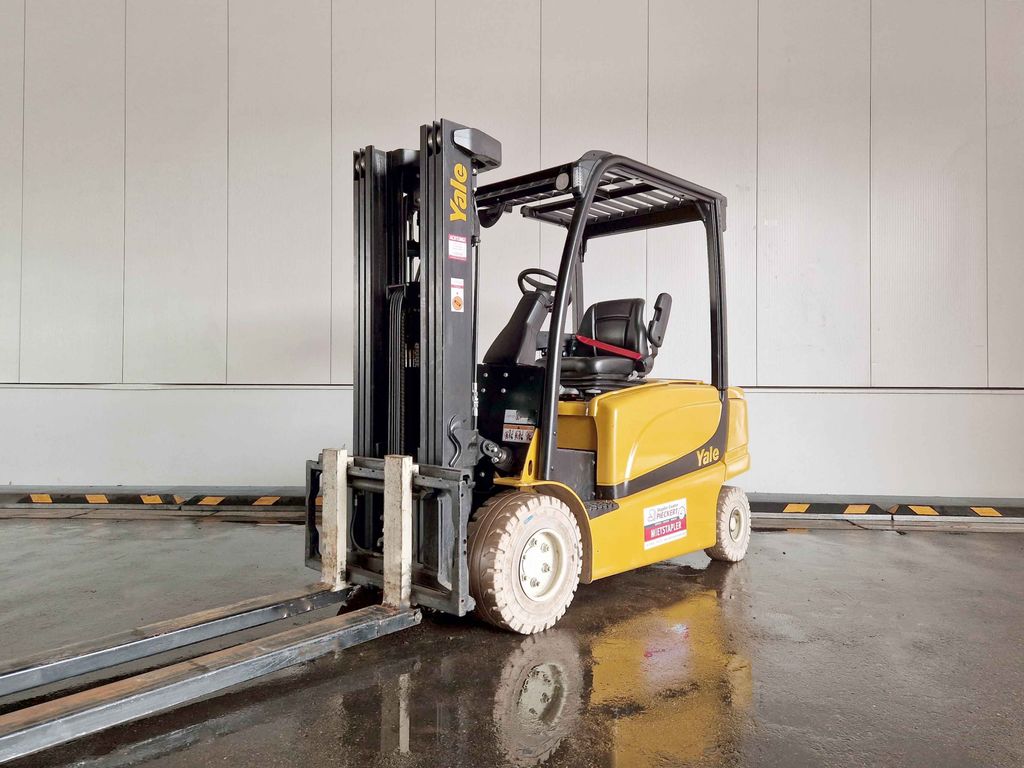 Frontstapler gebraucht: Yale 4-Rad Elektrostapler ERP35VL. Yale ERP35VL. 4-Rad Elektrostapler