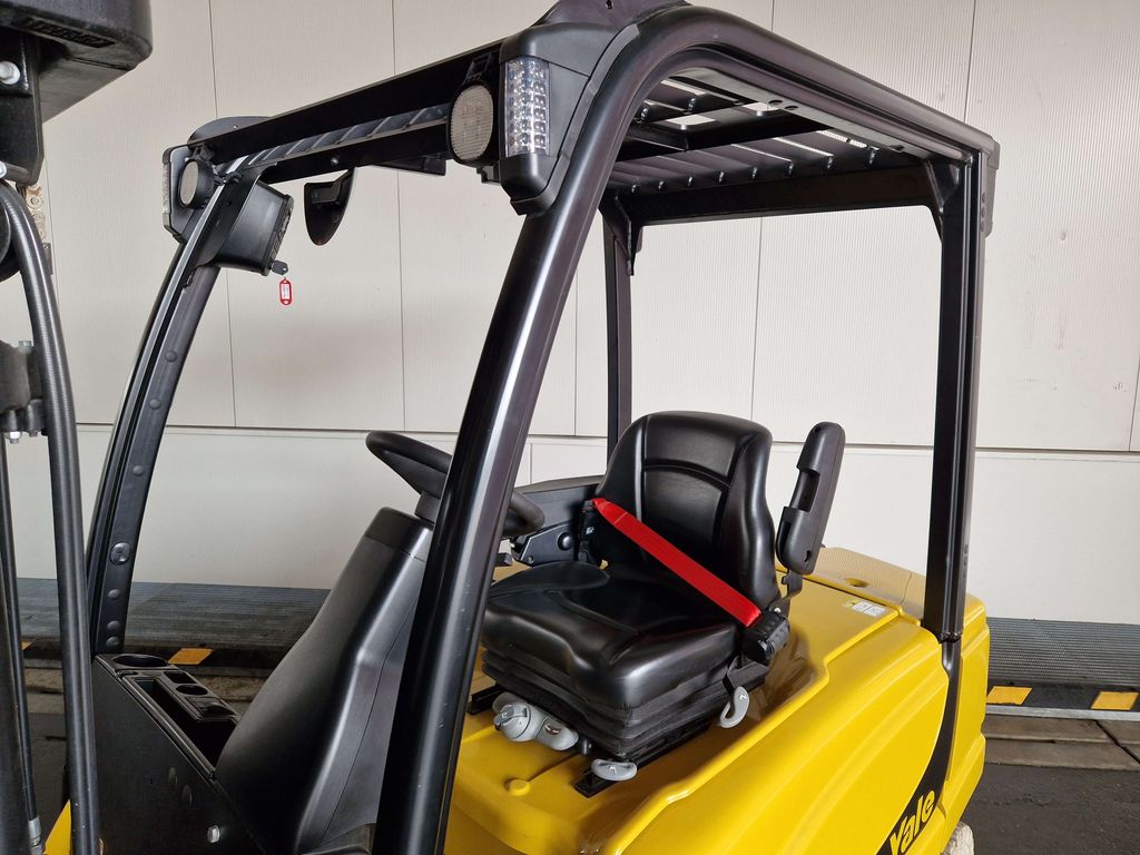 Frontstapler gebraucht: Yale 4-Rad Elektrostapler ERP35VL. Yale ERP35VL. 4-Rad Elektrostapler