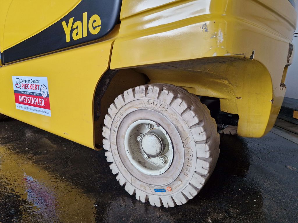 Frontstapler gebraucht: Yale 4-Rad Elektrostapler ERP35VL. Yale ERP35VL. 4-Rad Elektrostapler
