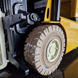 Yale ERP16VT 3-Rad Elektrostapler