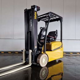 Yale ERP16VT 3-Rad Elektrostapler