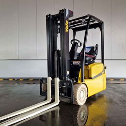 Yale ERP16VT. 3-Rad Elektrostapler