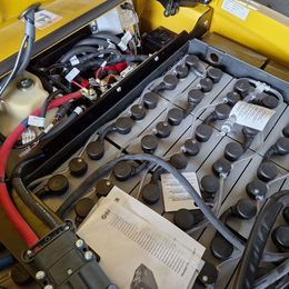 Yale ERP16VT. 3-Rad Elektrostapler