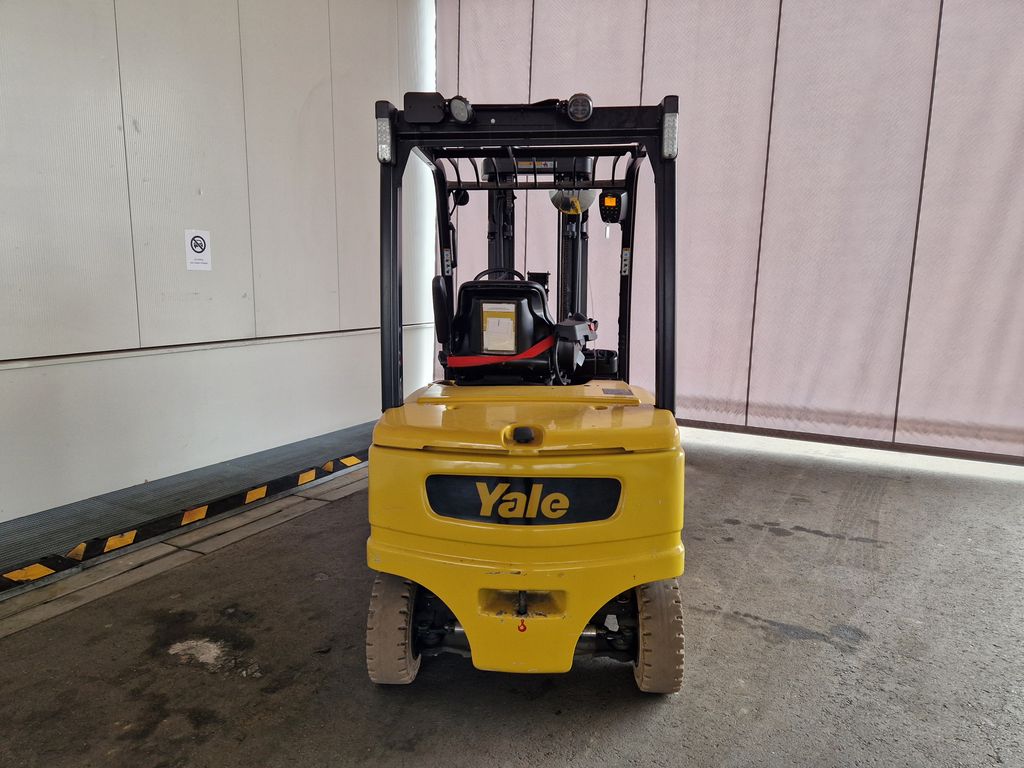 Frontstapler gebraucht: Yale 4-Rad Elektrostapler ERP35VL. Yale ERP35VL. 4-Rad Elektrostapler