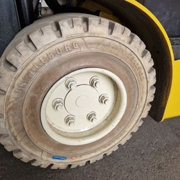 Frontstapler gebraucht: Yale 4-Rad Elektrostapler ERP35VL. Yale ERP35VL. 4-Rad Elektrostapler