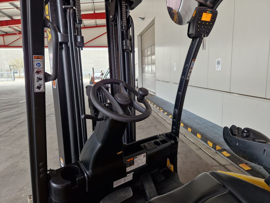 Frontstapler gebraucht: Yale 4-Rad Elektrostapler ERP35VL. Yale ERP35VL. 4-Rad Elektrostapler