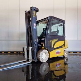 Frontstapler gebraucht: Yale 4-Rad Elektrostapler ERP35VL Yale ERP35VL 4-Rad Elektrostapler