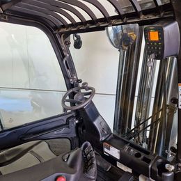 Frontstapler gebraucht: Yale 4-Rad Elektrostapler ERP35VL Yale ERP35VL 4-Rad Elektrostapler