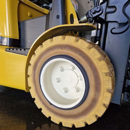 Yale ERP35VL 4-Rad Elektrostapler