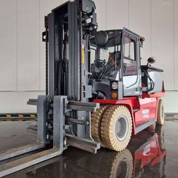 Kalmar ECG80-9. 4-Rad Elektrostapler