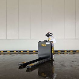 Yale MP16. Niederhubwagen