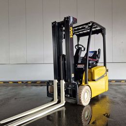 Yale ERP16VT 3-Rad Elektrostapler