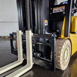 Yale ERP16VT 3-Rad Elektrostapler