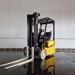 Yale ERP16VT 3-Rad Elektrostapler