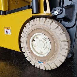 Yale ERP16VT 3-Rad Elektrostapler