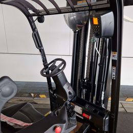 Yale ERP16VT 3-Rad Elektrostapler