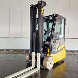 Yale ERP20VT. 3-Rad Elektrostapler