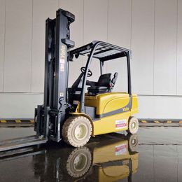 Yale ERP35VL. 4-Rad Elektrostapler