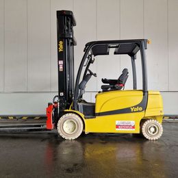 Frontstapler gebraucht: Yale 4-Rad Elektrostapler ERP35VL Yale ERP35VL 4-Rad Elektrostapler