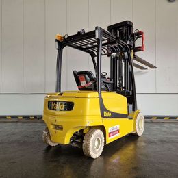 Frontstapler gebraucht: Yale 4-Rad Elektrostapler ERP35VL Yale ERP35VL 4-Rad Elektrostapler