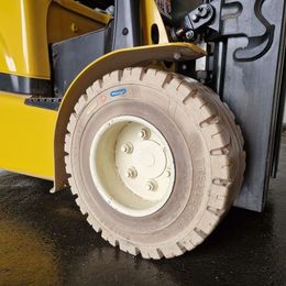 Frontstapler gebraucht: Yale 4-Rad Elektrostapler ERP35VL Yale ERP35VL 4-Rad Elektrostapler