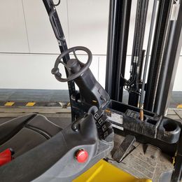 Frontstapler gebraucht: Yale 4-Rad Elektrostapler ERP35VL Yale ERP35VL 4-Rad Elektrostapler