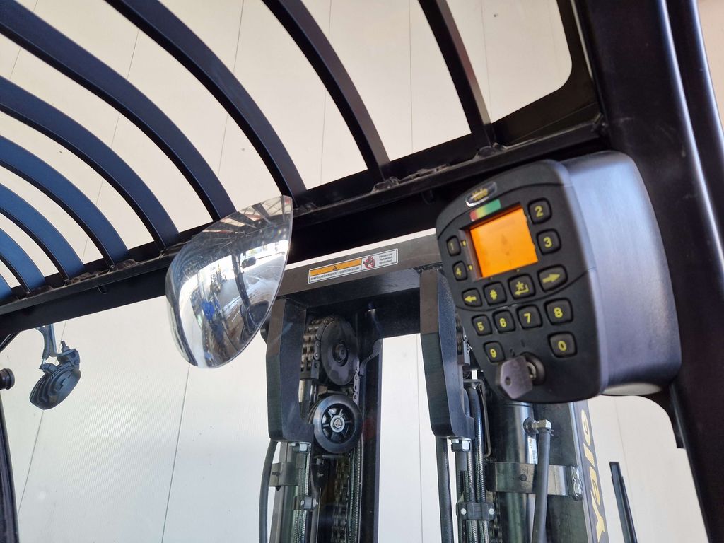 Frontstapler gebraucht: Yale 4-Rad Elektrostapler ERP50VM. Yale ERP50VM. 4-Rad Elektrostapler