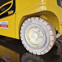 Yale ERP55VM6. 4-Rad Elektrostapler