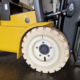 Yale ERP20UXTL. 3-Rad Elektrostapler